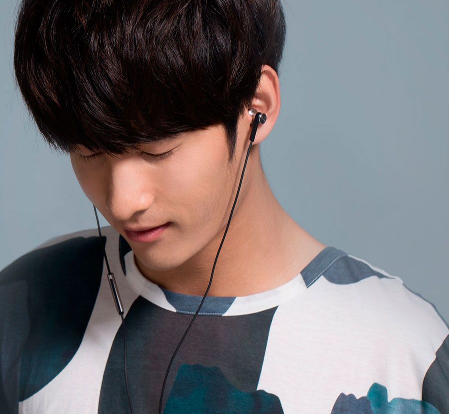 Xiaomi Mi In-Ear Headphones_1.jpg